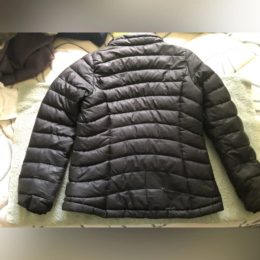 Patagonia Girls’ 12 (L) Down Sweater Jacket with cool tree patch - Picture 5 of 6